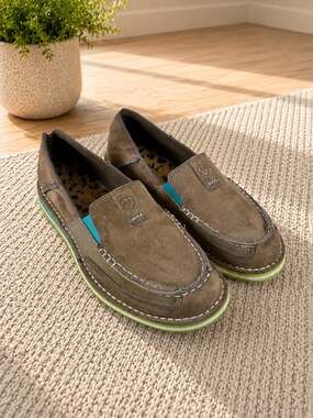 Ariat Cruiser 10017457 Womens 9B Brown Suede Slip On Loafers Western Casual